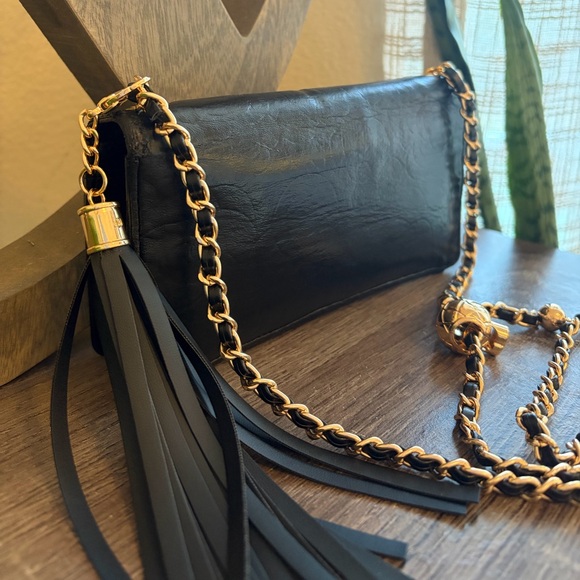 💲🤑Chanel Camellia Quilted Wallet Pearl Crush Adjustable Crossbody Chain - Picture 4 of 13